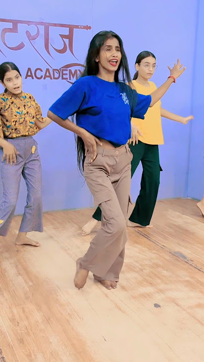 Download lagu Chaar saal se pagal bana rakha hai 💔 #dancewithrekha #trending #viraldance2024