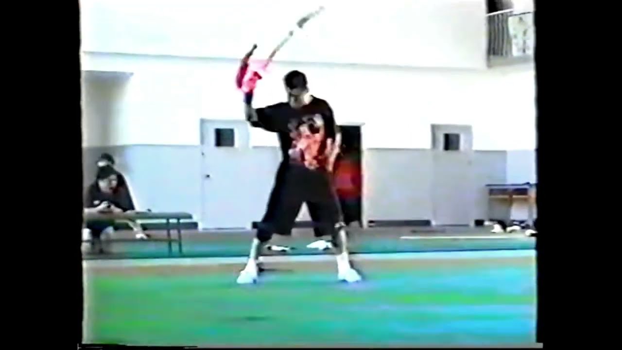 [1999] He Jingde (Beijing) Practicing Daoshu & Gunshu