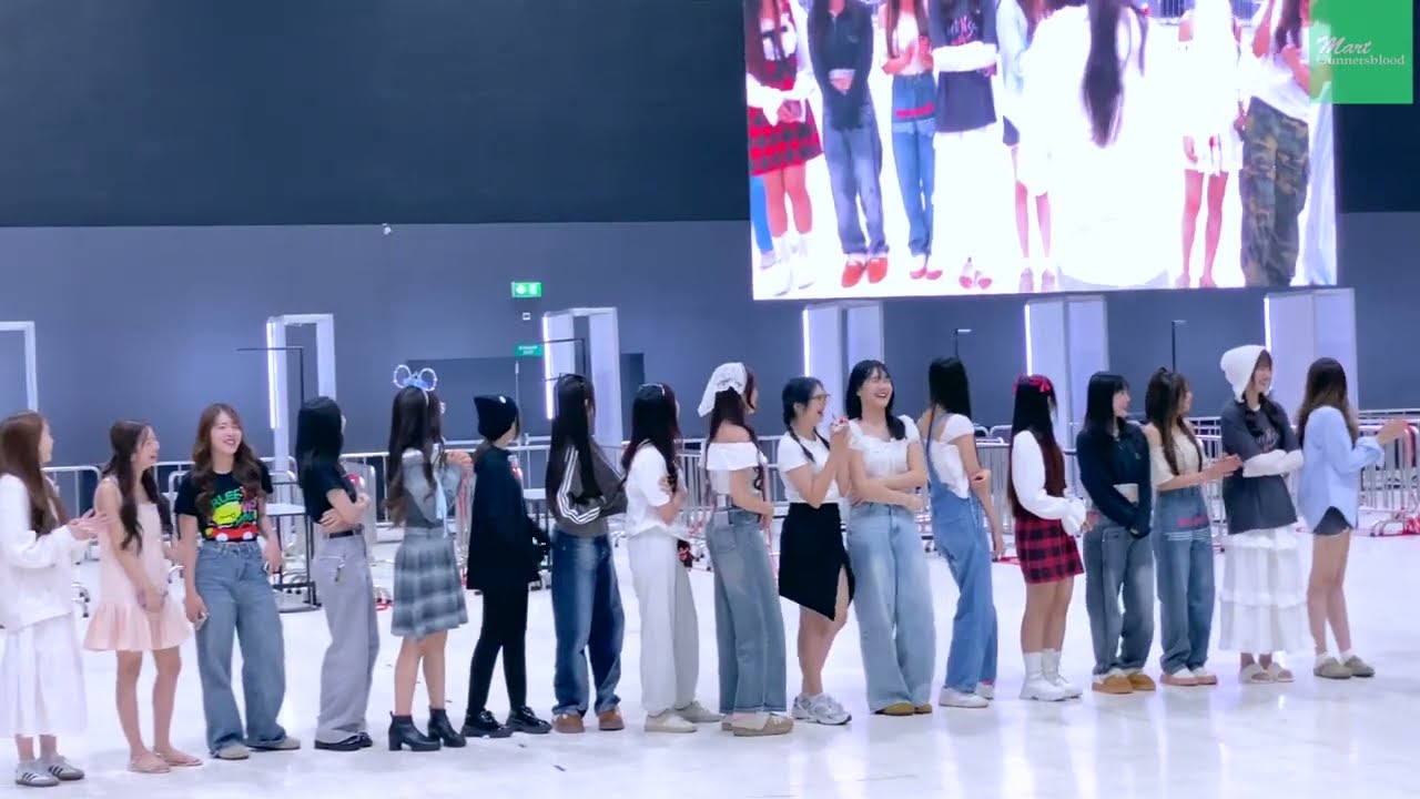 [4K] ช่วงขอบคุณแฟนคลับหลังจบงาน BNK48&CGM48 Handshake Event, THE MALL LIFESTORE NGAMWONGWAN,20250322