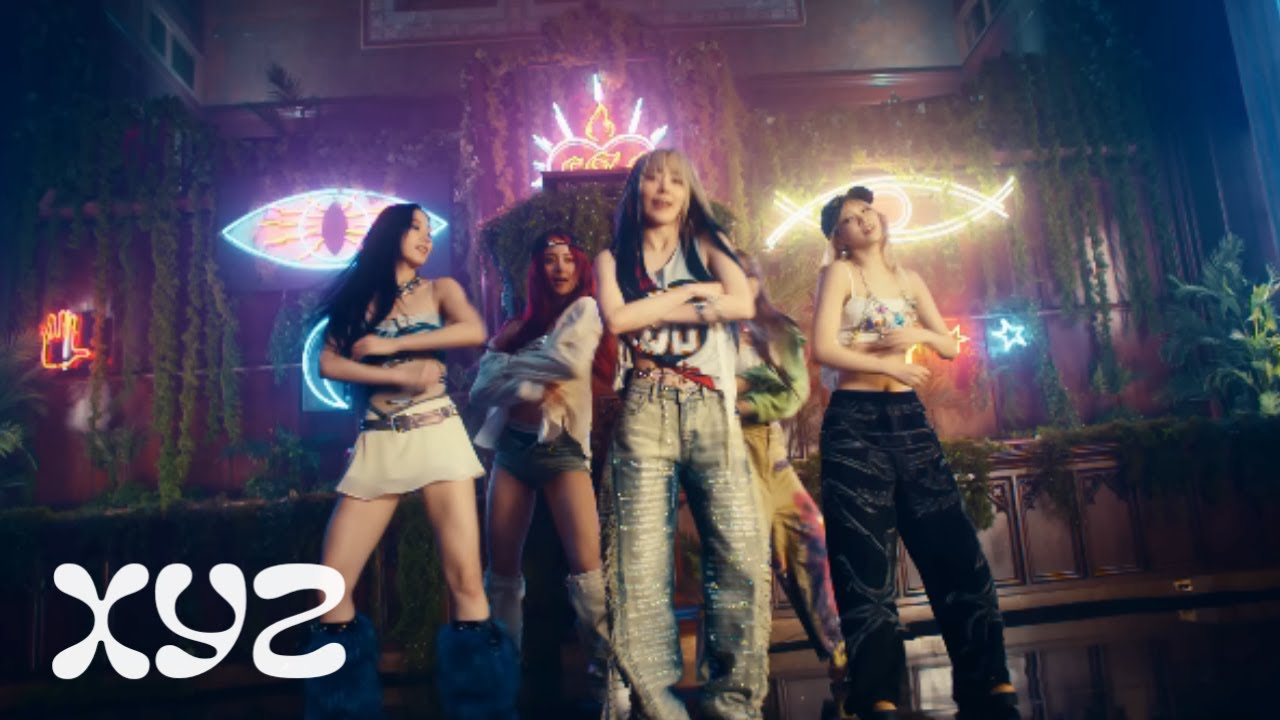 LE SSERAFIM (르세라핌) 'EASY (English ver.)' OFFICIAL MV - YouTube