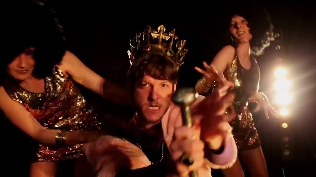 KING OF THE WORLD [official] - THE FAT BASTARD GANG BAND