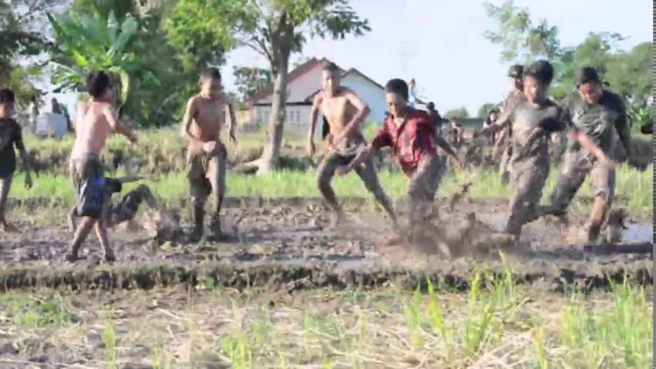 HUT RI Kecikan Sepak Bola Sawah YouTube