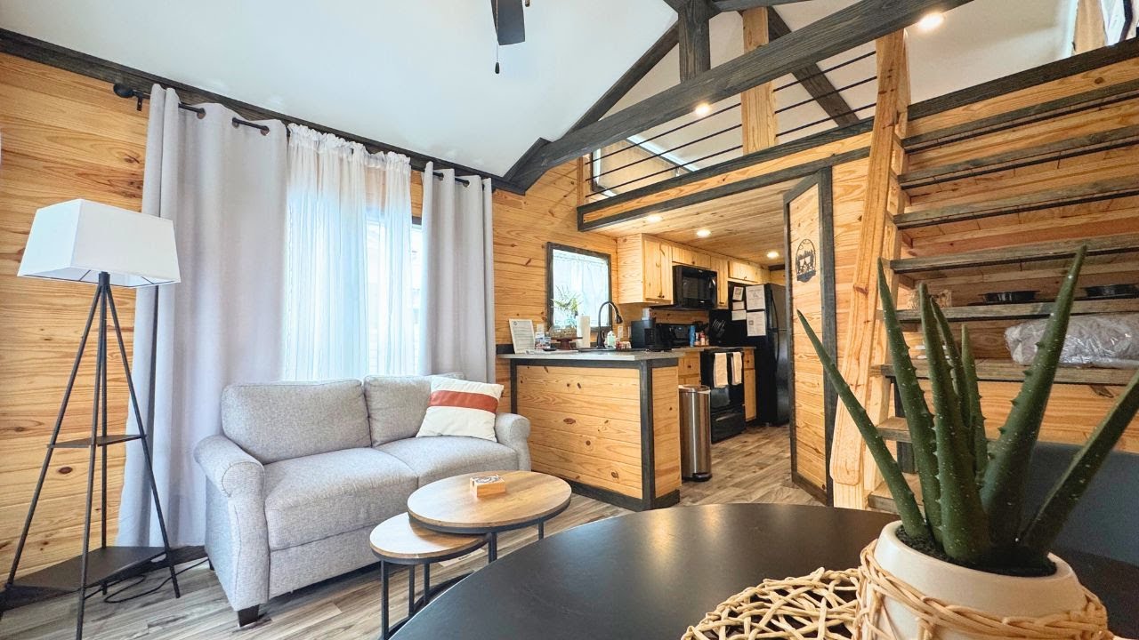 Three Tiny House Tours! Different Design Choices, Decor and Options in ...