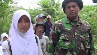 Longsor terjadi di Garut Minggu Malam membuat dua desa terisolasi - NET12 screenshot 3