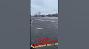 ¿Traxxas Rustler 2wd VXL Eats The Curb🤕💨¿