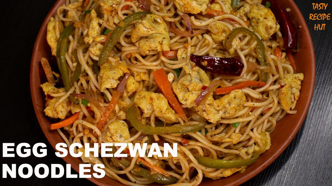 Egg Schezwan Noodles Street Style ! Egg Noodles ! Schezwan Noodles | Tasty Recipe Hut