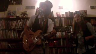 The Static Trees- Reader's Cafe