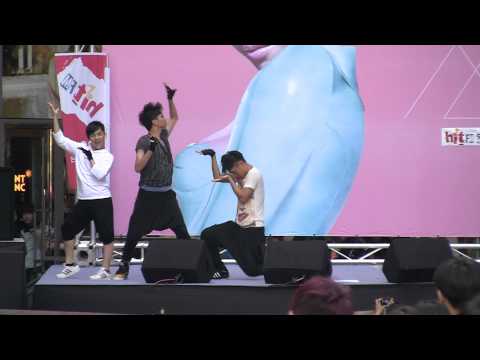 2012.10.07 蔡依林 大藝術家 模仿秀 (1) @ 高雄夢時代 蔡依林 MUSE 簽唱會