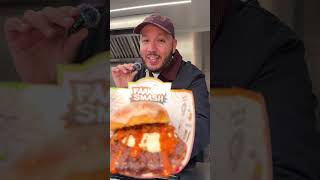 The Champions Burger chegou a Lisboa #fyp #viralfood #championsburger #burgerfest #burgerlovers