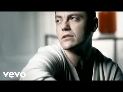 Tiziano Ferro - E Fuori È Buio