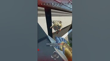 I barely survived with 1 HP left 🤣 #apex #apexlegends #apexlegendsclips #funny #fyp #shorts #viral