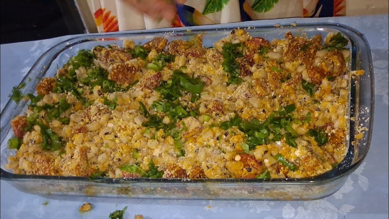 Uma farofa deliciosa de feijão. Muito fácil e econômica.