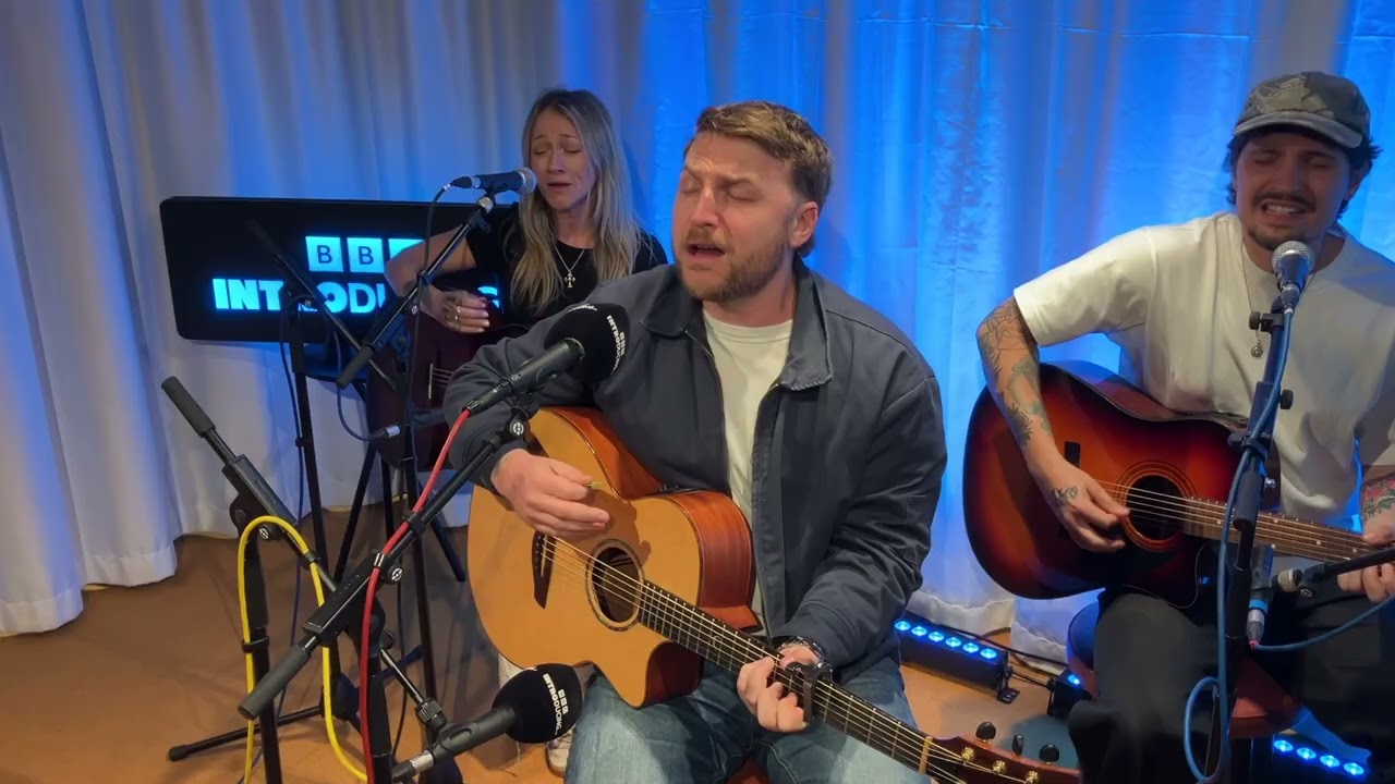 Watch LOOKING BACK | Live Acoustic on YouTube Watch LOOKING BACK | Live Acoustic on YouTube