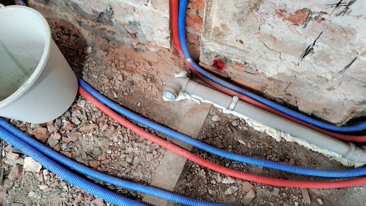 Разводка сантехники под стяжкой. Нюансы старого фонда. Стяжка 52 кв.м ...