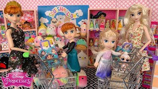 Elsa and Anna Toy Shopping for Friends Adventure