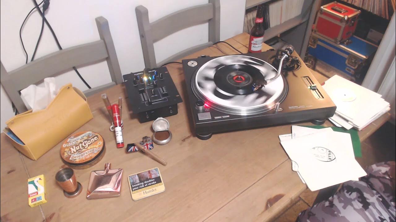 Cerveza, Boots brown and his blockbusters YouTube