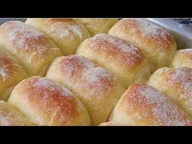 Pão Doce com Coco Macio e Gostoso - Easy and Delish