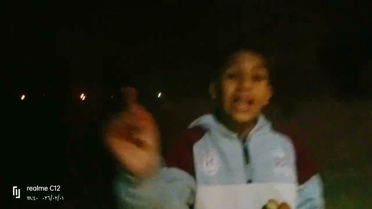 اكلنا الكلاب ولقينا واحد غريب طلع من الشجر