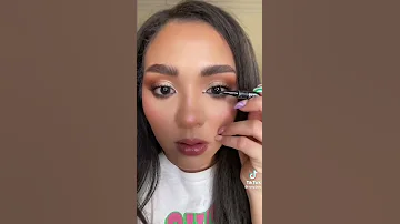ايلاينر مدمع العين 