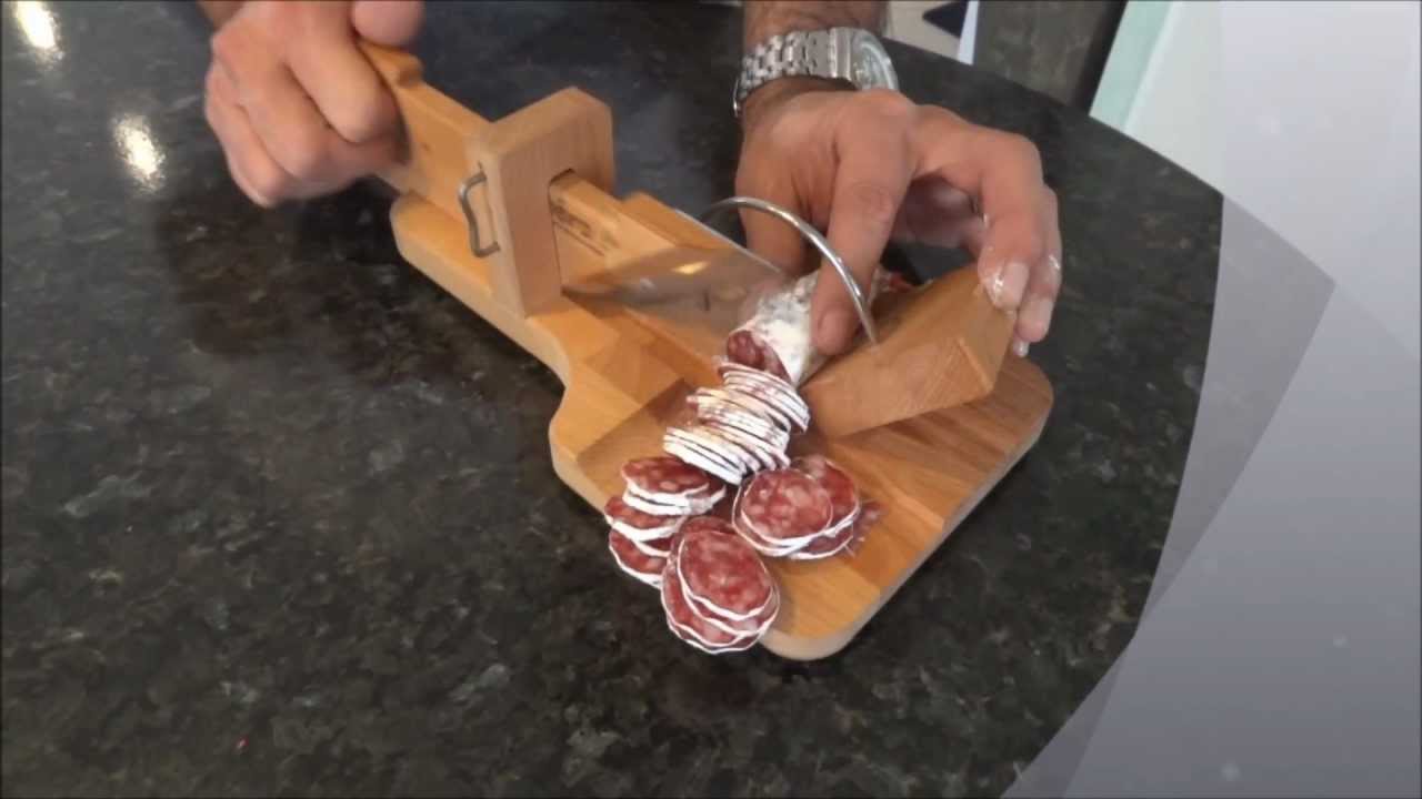 Guillotine à saucisson personnalisable trancheuse charcuterie en bois