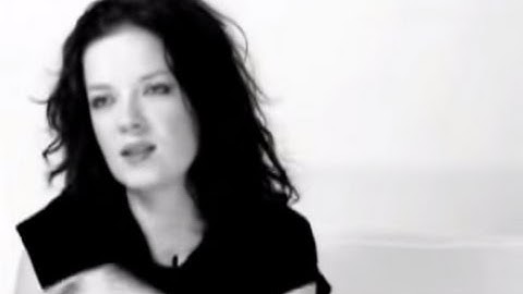 Garbage "Interview" Shirley on "Queer" 2005