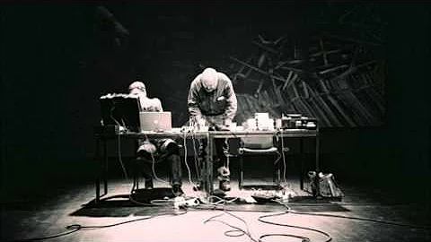 Phill Niblock - Harm (2003)