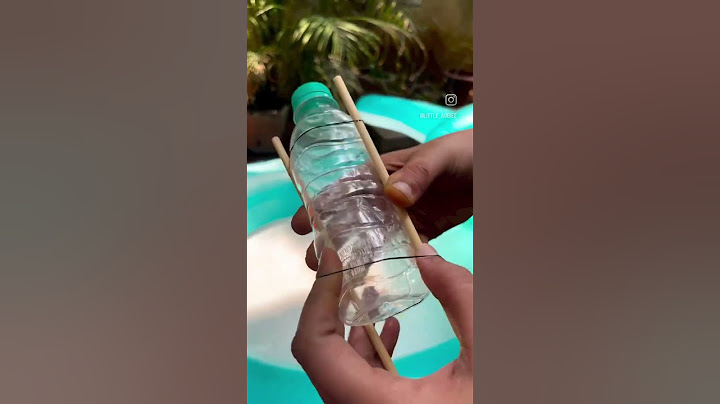 This DIY craft boat is so amazing and easy! #funplay #summertimefun #kids #diy #enjoy #boat #summer