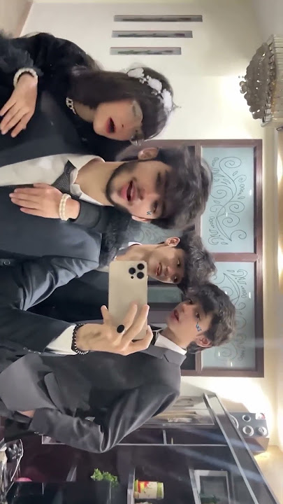 Cute 🥰 sister and brothers 😘😘