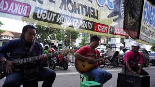 Lagu Melayang Oleh Musisi Jalanan Jogja
