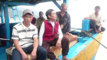 Vùng 3 Hải quân cứu nạn tàu cá ĐNa 90307 TS cùng  10 ngư dân gặp nạn trên biển