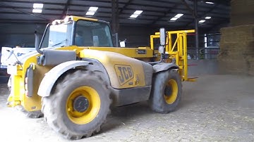 Big Square and Round Bale Stacker