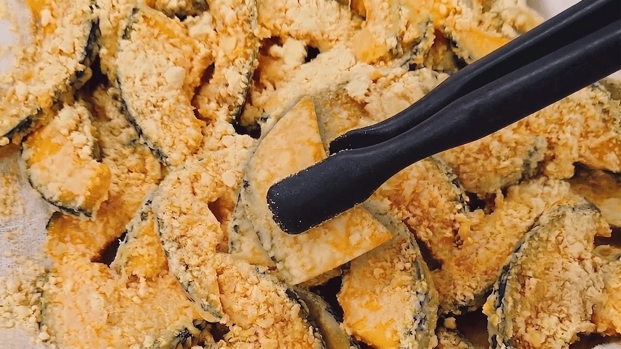 단호박, 보이면 무조건 많이 사와서 이렇게 만드세요! 가족들이 고기보다 더 맛있다고 난리 난 인생 단호박 요리