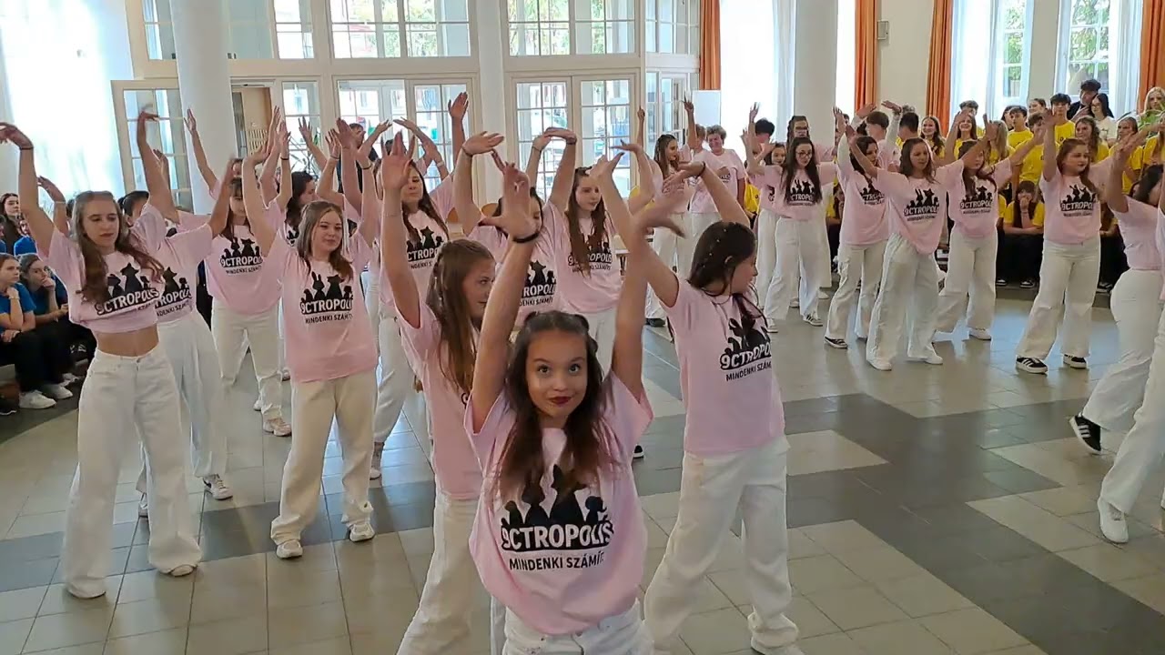 Közgé 9/C gólyatánc