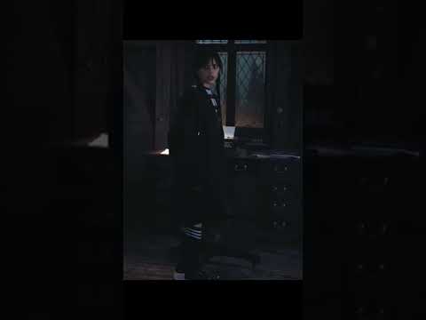 Танец Инит это отдельный вид искусства😂😎 #shorts #сериал #wednesday #wednesdayaddams