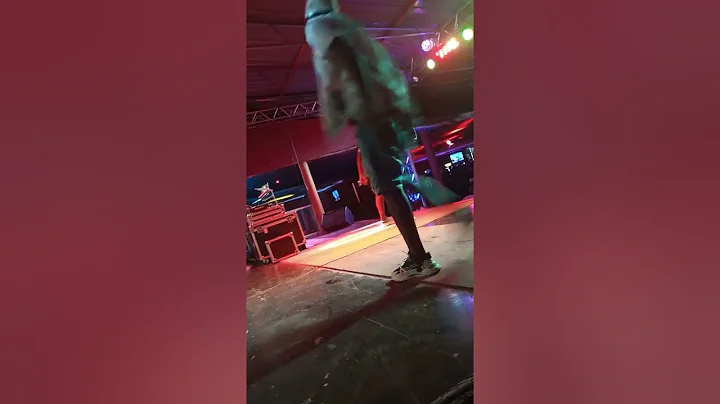 Ann Benda performing Live at Azawis show [Hyper Lo...