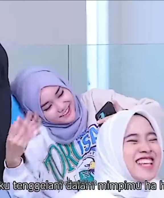 ELLY NAK NYANYI KE NAK BERSAJAK NI ?? 🤣🤣🤣 LAWAK LA ELLY 🤣🤣❤️ #ammarnazhanteam