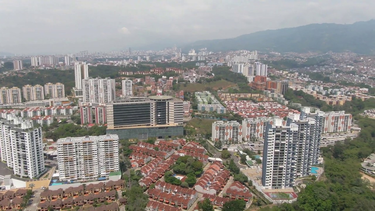 Volando En Dronemavic 2 Zoom 4k Cañaveral Club Campestrebucaramangacolombia - 