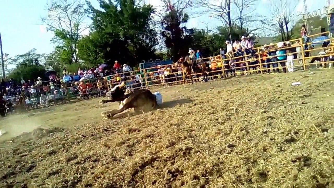 Accidente en JARIPEO - YouTube