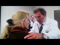 La mort vous va si bien : Le médecin