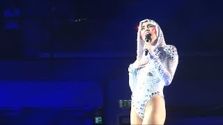 Miley Cyrus ♥ Wrecking Ball ~ 10.6.2014 Vienna / Wien / Vídeň  ~ Bangerz Tour Live HD