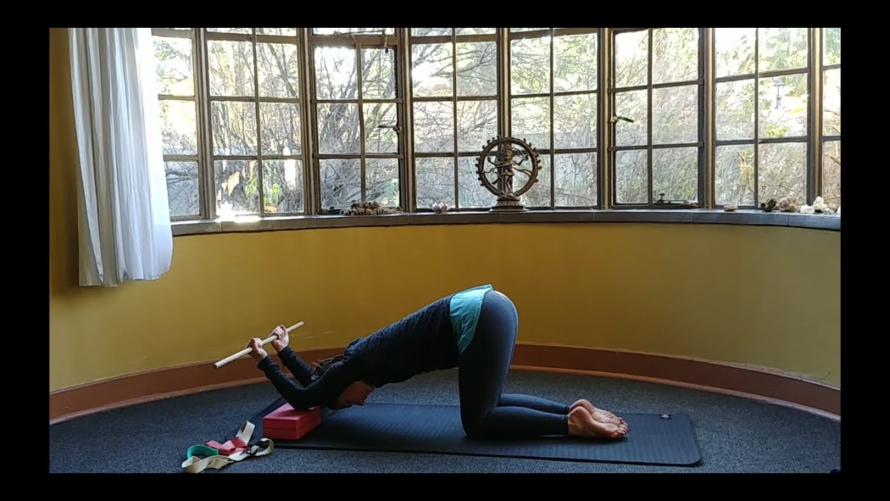 Outer arm rotation for handbalances and back bending - YouTube