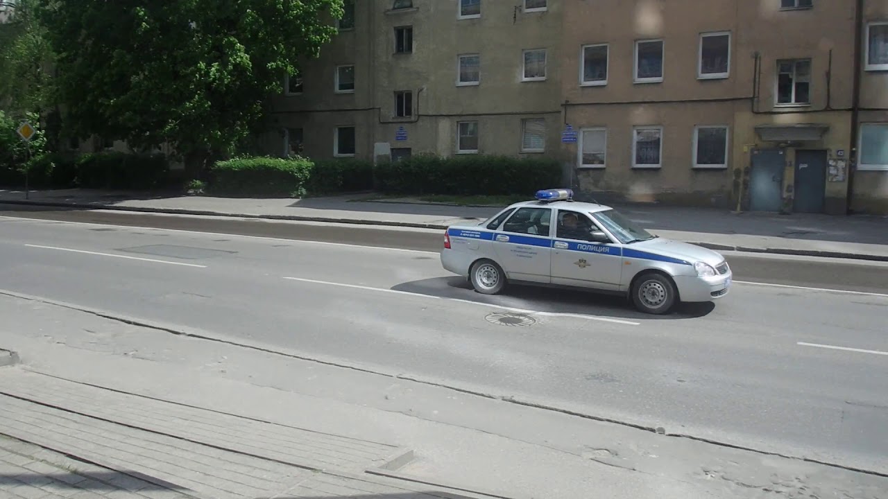 Полицейская лада приора игра