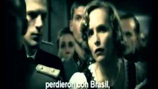 Hitler se entera que alemania enfrenta a la argentina