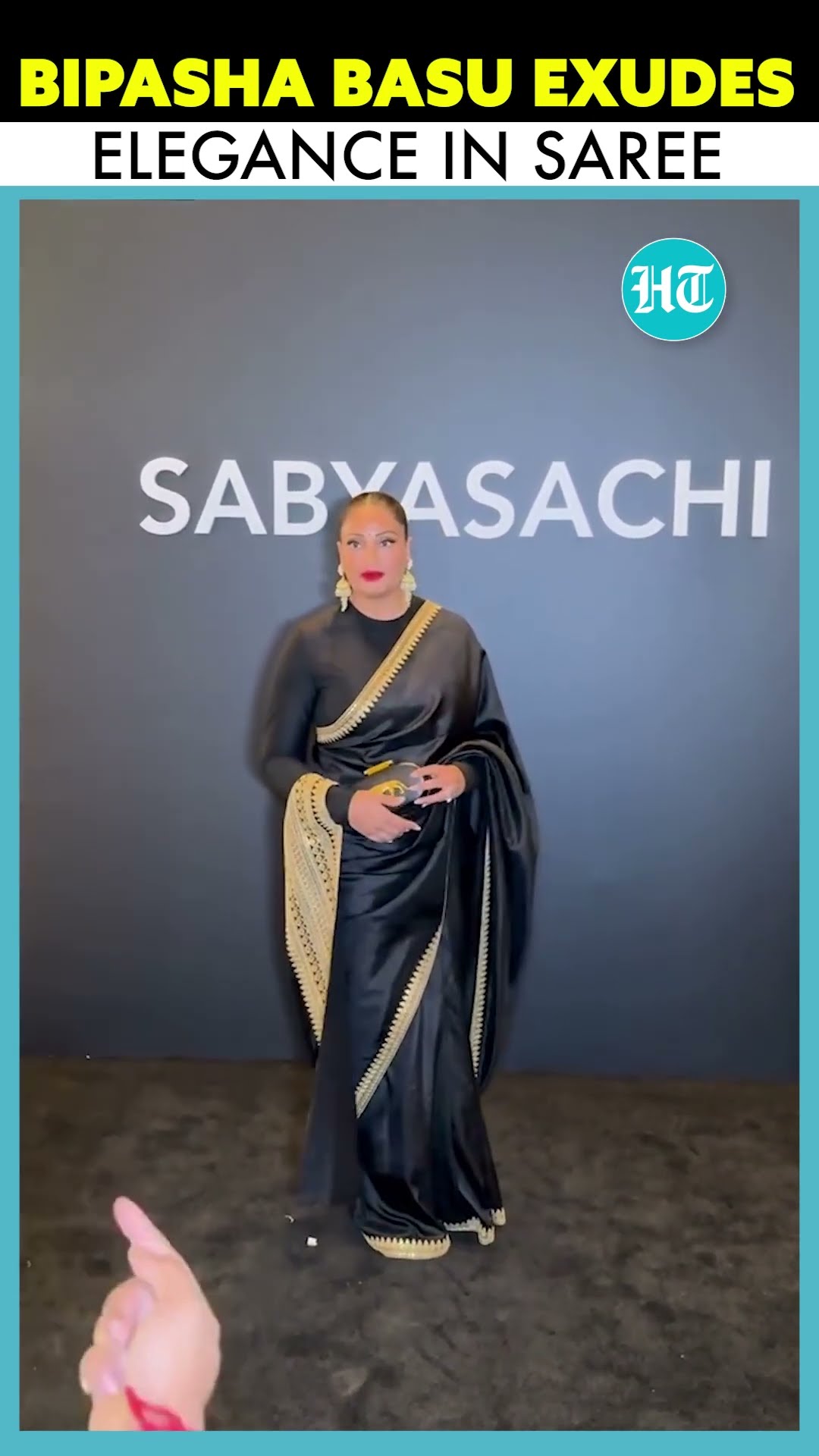Bipasha Basu Stuns In Saree, Radiates Beauty At Sabyasachi’s 25th Anniversary #ytshorts