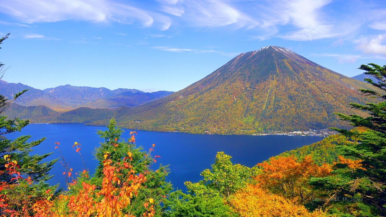 4K video of spectacular autumn foliage in Oku-Nikko, Lake Chuzenji