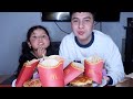 Mukbang mientras le hago preguntas a mi primita de 4 aos