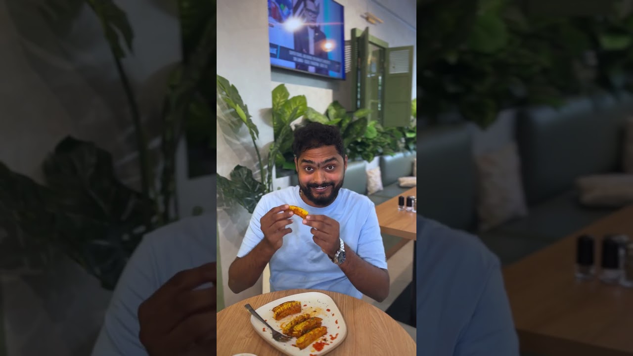 Pure veg cafe at Jp nagar | Kannada live music on weekends | MonkVlogs 