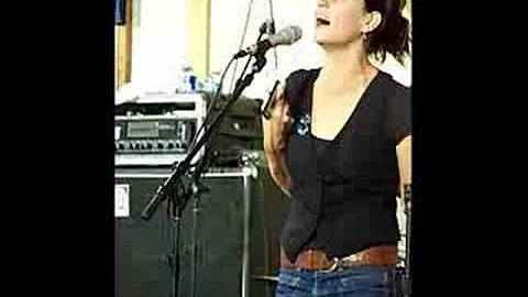 the amazing vikki thorn of the Waifs performs the ...