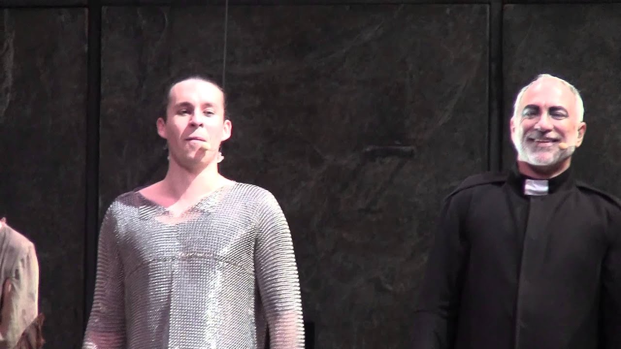 151120 Notre Dame de Paris curtain call