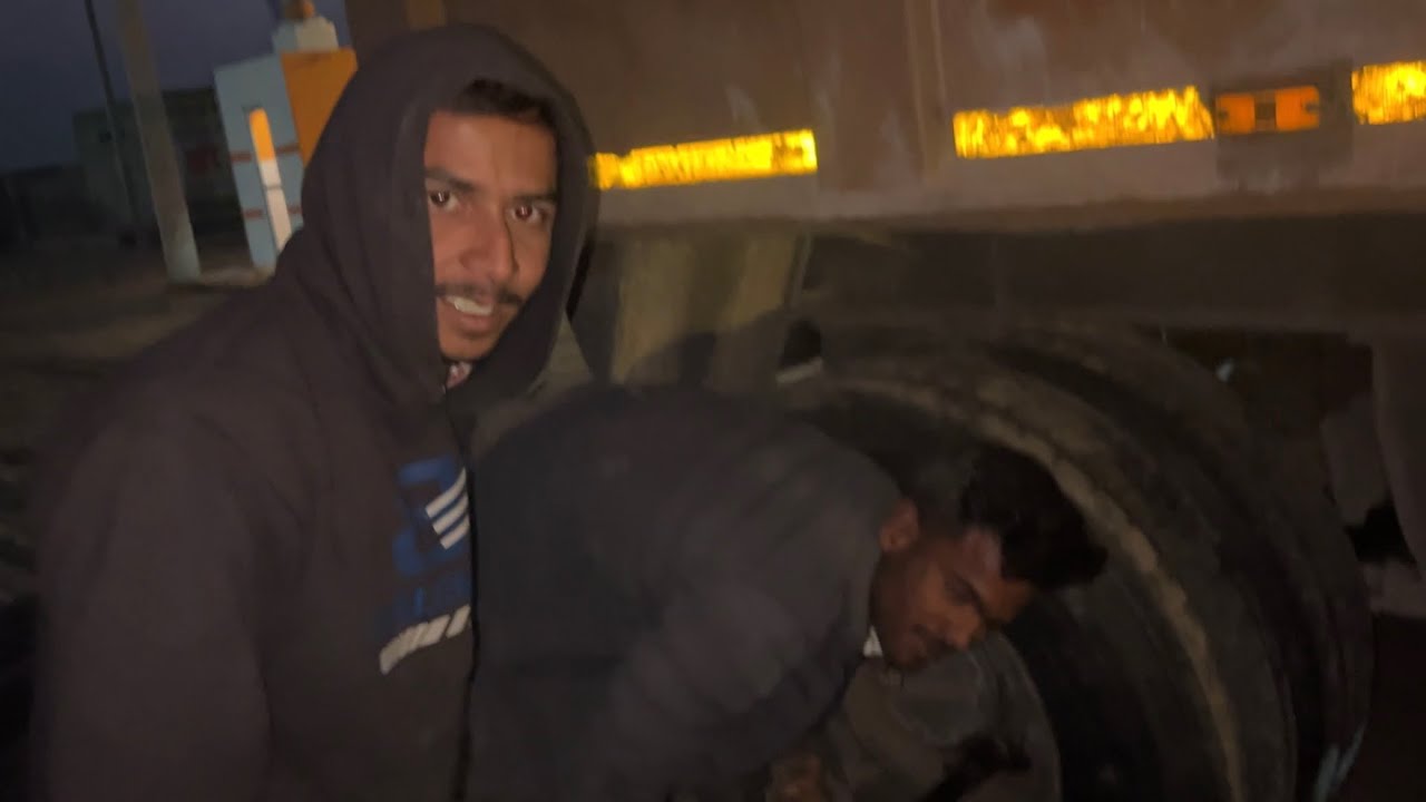 Puri gadi ke tyre khol diye 🤣